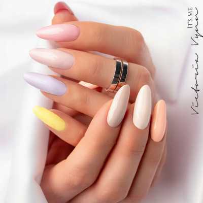 Victoria Vynn - Pure Creamy - 175 Frosting Rose - Gellack Victoria Vynn - Pure Creamy - 175 Frosting Rose - Gellack