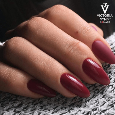 Victoria Vynn - Gel Polish - 030 Berry Wine - Gellack Victoria Vynn - Gel Polish - 030 Berry Wine - Gellack