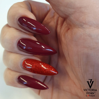 Victoria Vynn - Gel Polish - 030 Berry Wine - Gellack Victoria Vynn - Gel Polish - 030 Berry Wine - Gellack