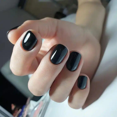 Victoria Vynn - Gel Polish - 108 Black Velvet - Gellack Victoria Vynn - Gel Polish - 108 Black Velvet - Gellack