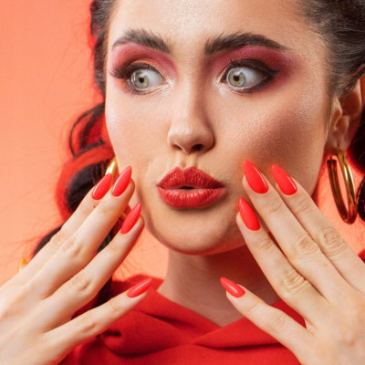 Victoria Vynn - Gel Polish - 312 Red Shoto - Gellack Victoria Vynn - Gel Polish - 312 Red Shoto - Gellack