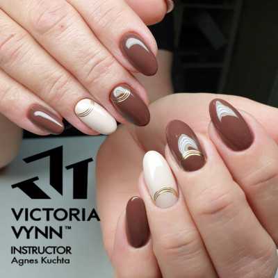 Victoria Vynn - Sverige Victoria Vynn - Pure Creamy - 045 Cocoa Brown - Gellack