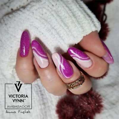 Victoria Vynn - Gel Polish - 321 Fuchsia Mizar - Gellack Victoria Vynn - Gel Polish - 321 Fuchsia Mizar - Gellack