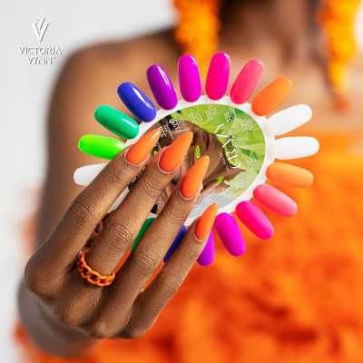 Victoria Vynn - Gel Polish - 332 Insane Green - Gellack Victoria Vynn - Gel Polish - 332 Insane Green - Gellack